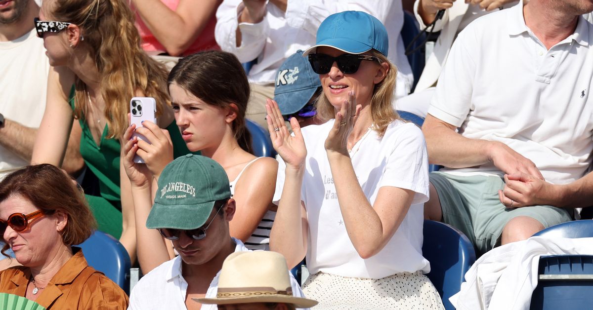 Billionaire heiress goes incognito in the Olympic crowds