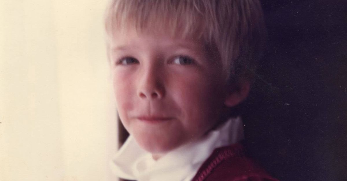 Celebrity throwback photos: Guess who!