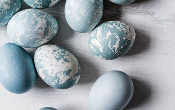 Lovely Ideas For Natural Dyed Easter Eggs – B. Lovely Events