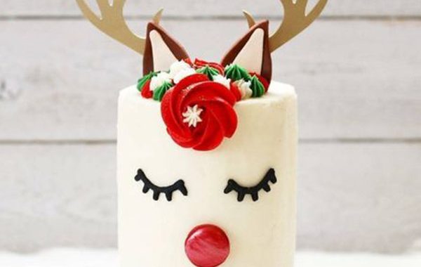 Our New Obsession: Adorable Reindeer Cakes! – B. Lovely Events